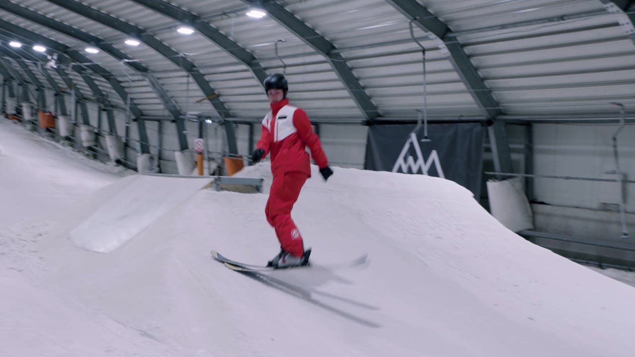 Leraar demonstreert: Freestyle ski