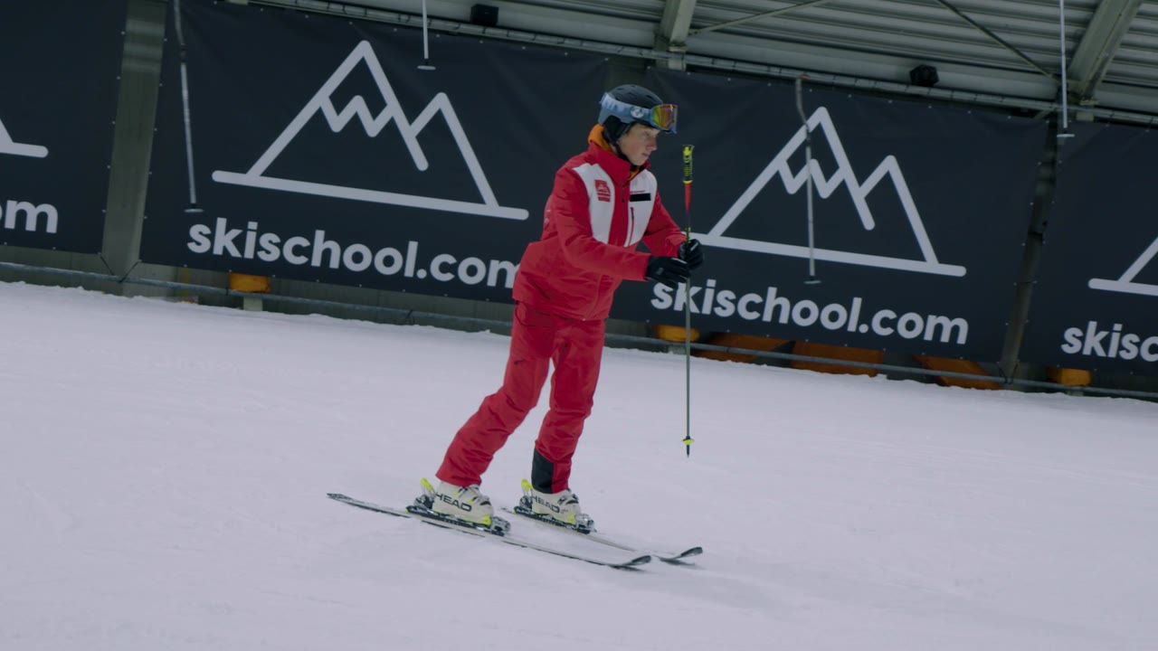 Leraar demonstreert: Ski volwassenen gevorderd